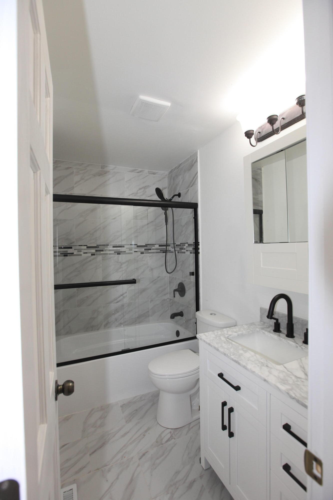 1567 Waite Street Gary, IN 46404 - Photo 16 of 24 1333x2000