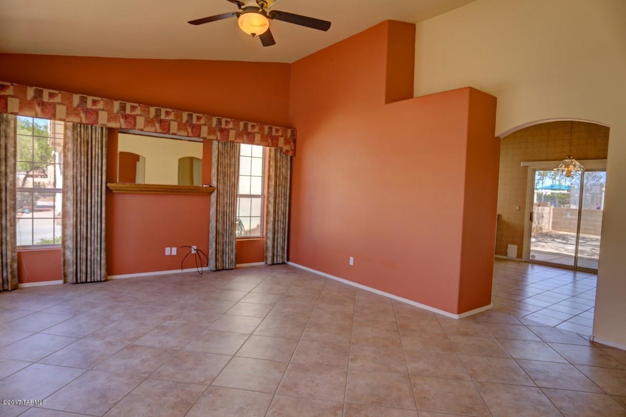 7312 West Rivulet Drive Tucson, AZ 85743 - Photo 4 of 35