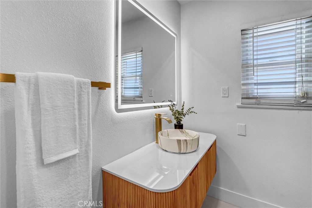 3637 Virginia Road Los Angeles, CA 90016 - Photo 18 of 39 Gallery Image 18