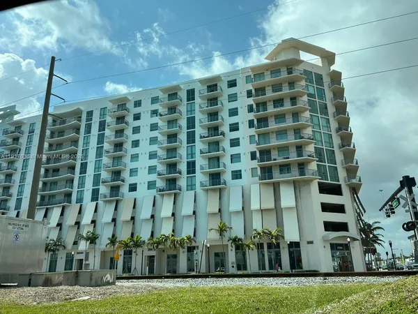 $2,650 | 140 South Dixie Highway, Unit 507, Hollywood, FL 33020