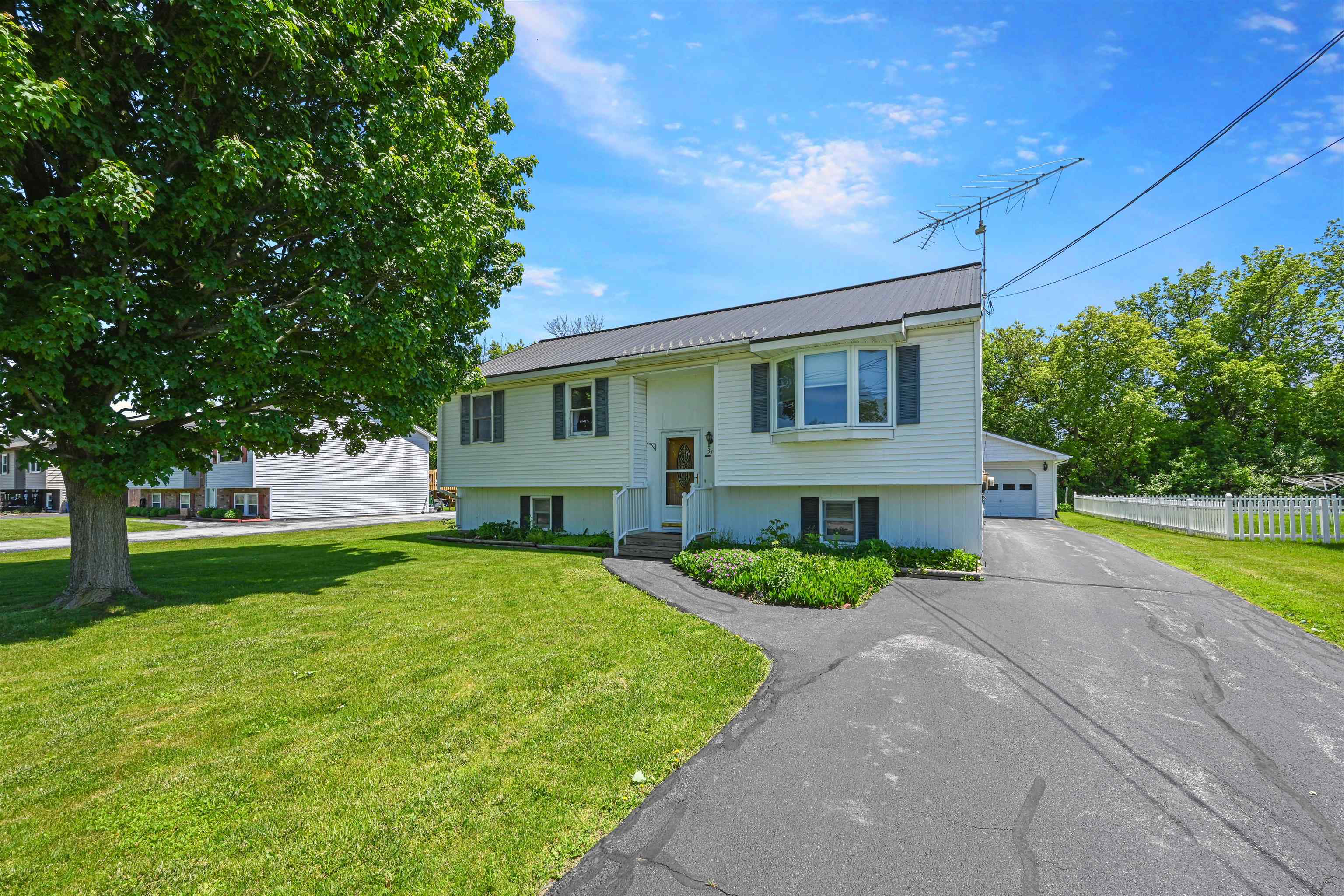 37 Adams Street St. Albans, VT 05478 - Photo 1 of 27