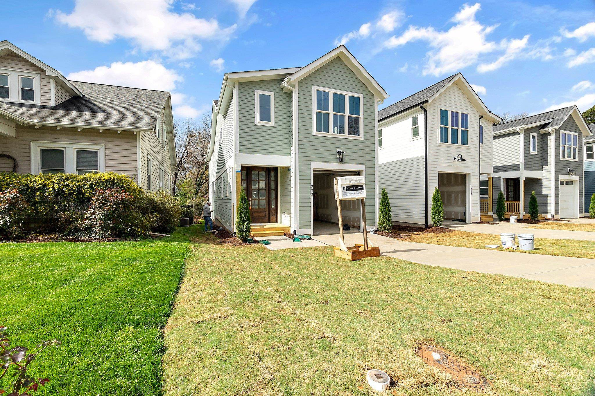 233 Grand Avenue Raleigh, NC 27606 - Photo 3 of 32 Photo 3
