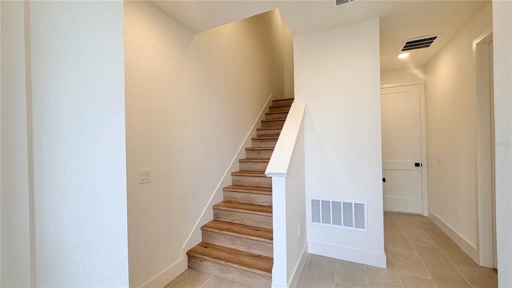 15105 Groveside Road Winter Garden, FL 34787 - Photo 3 of 34 Gallery Image 3
