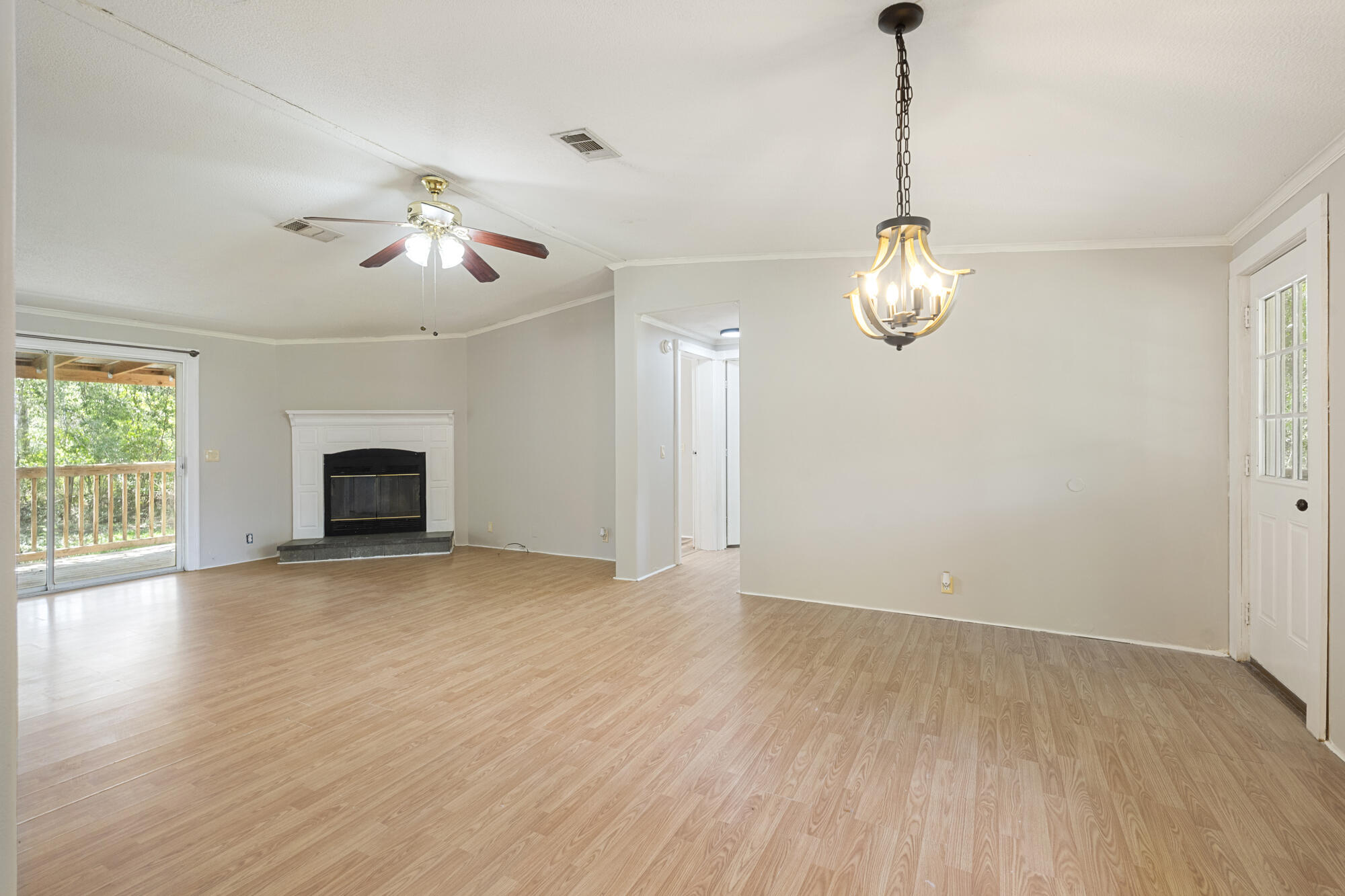 1012 Millard Gainey Road DeFuniak Springs, FL 32435 - Photo 5 of 28 IMG_6824