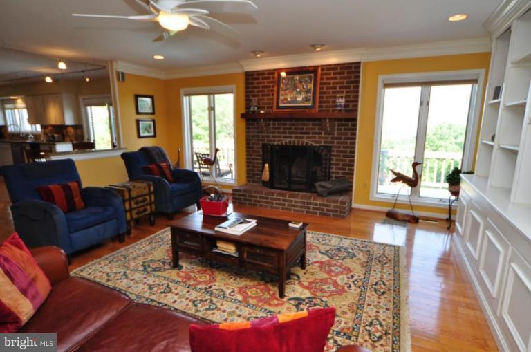 18169 Canby Road Leesburg, VA 20175 - Photo 12 of 30 Family Room