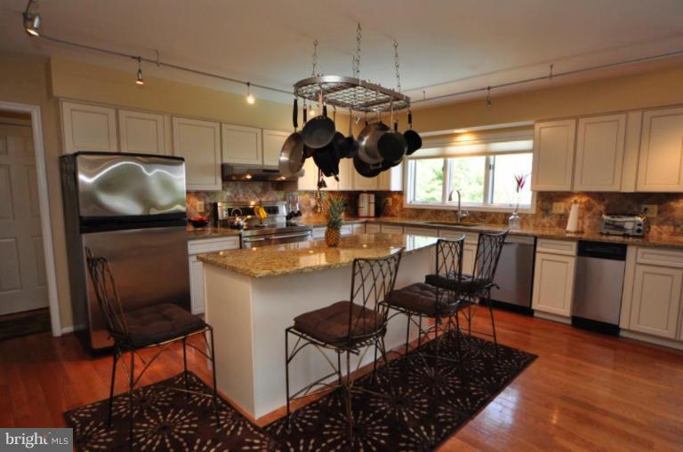 18169 Canby Road Leesburg, VA 20175 - Photo 6 of 30 Kitchen #2