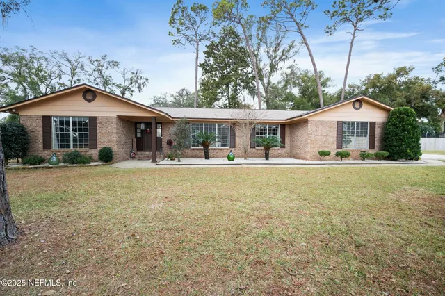 $445,000 | 2050 Foxwood Drive, Orange Park, FL 32073