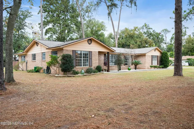 $445,000 | 2050 Foxwood Drive, Orange Park, FL 32073