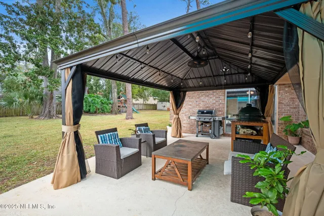 $445,000 | 2050 Foxwood Drive, Orange Park, FL 32073