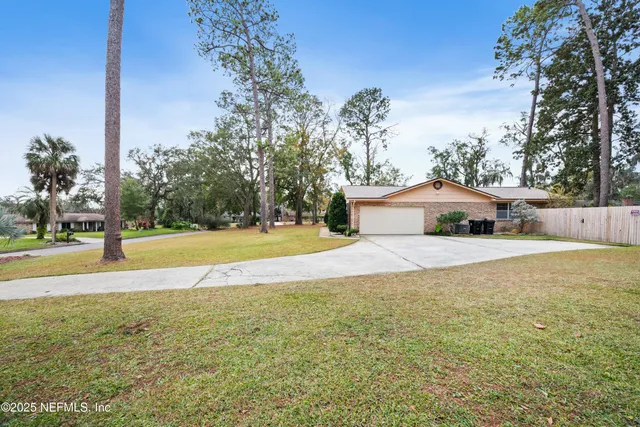 $445,000 | 2050 Foxwood Drive, Orange Park, FL 32073