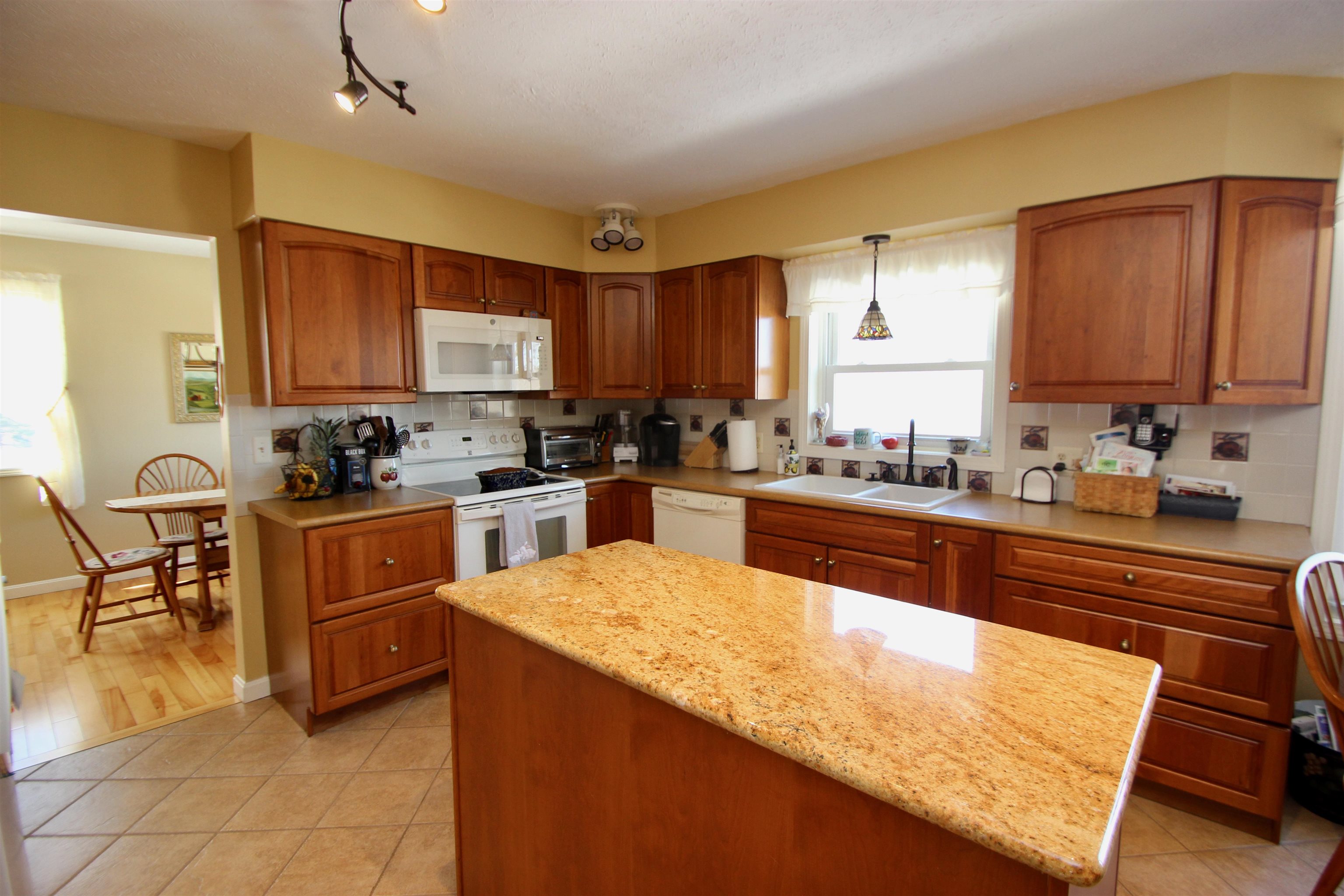 170 Middle Road Barre Town, VT 05654 - Photo 5 of 28