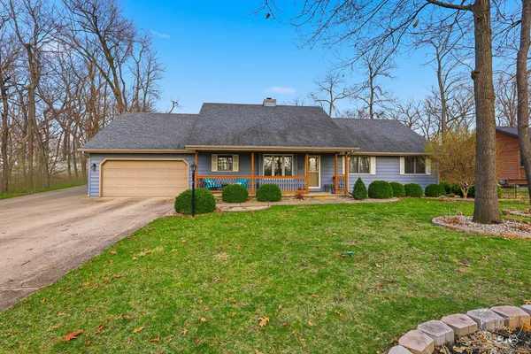 $330,000 | 2853 Forsythia Lane, St. Anne, IL 60964