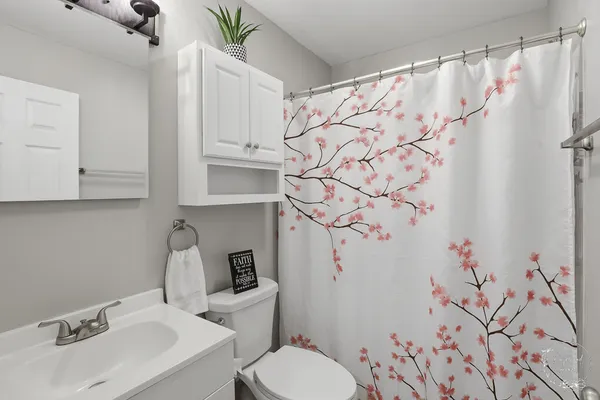 $330,000 | 2853 Forsythia Lane, St. Anne, IL 60964