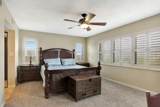 a view of utility room