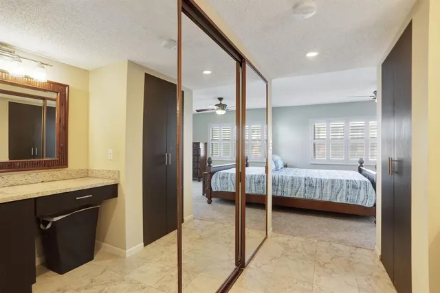 a car parked in front of a building