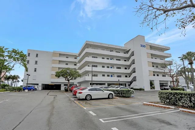 $499,900 | 330 Southeast 20th Avenue, Unit 514, Deerfield Beach, FL 33441