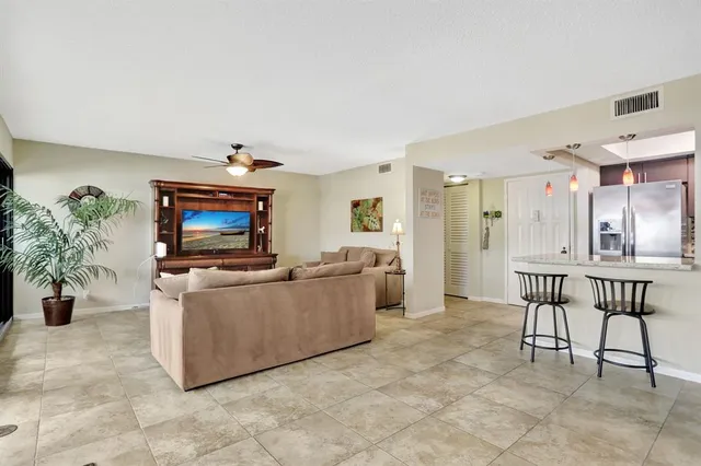 $499,900 | 330 Southeast 20th Avenue, Unit 514, Deerfield Beach, FL 33441