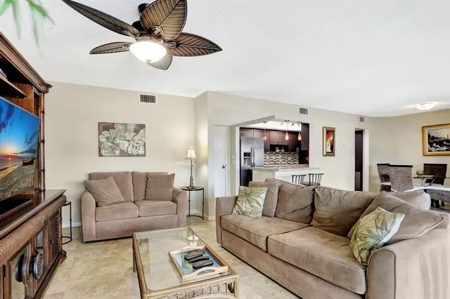 $499,900 | 330 Southeast 20th Avenue, Unit 514, Deerfield Beach, FL 33441