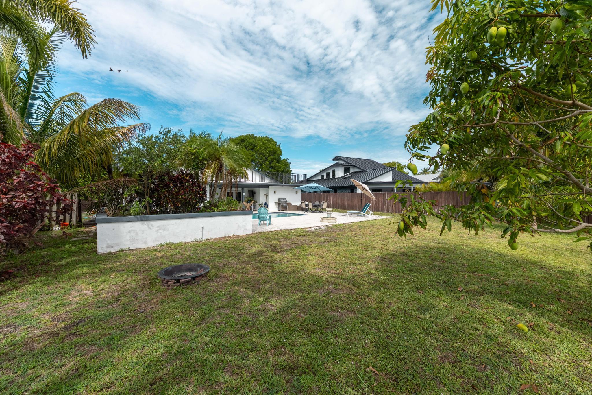 33 Oregon Lane Boca Raton, FL 33487 - Photo 46 of 46 9File
