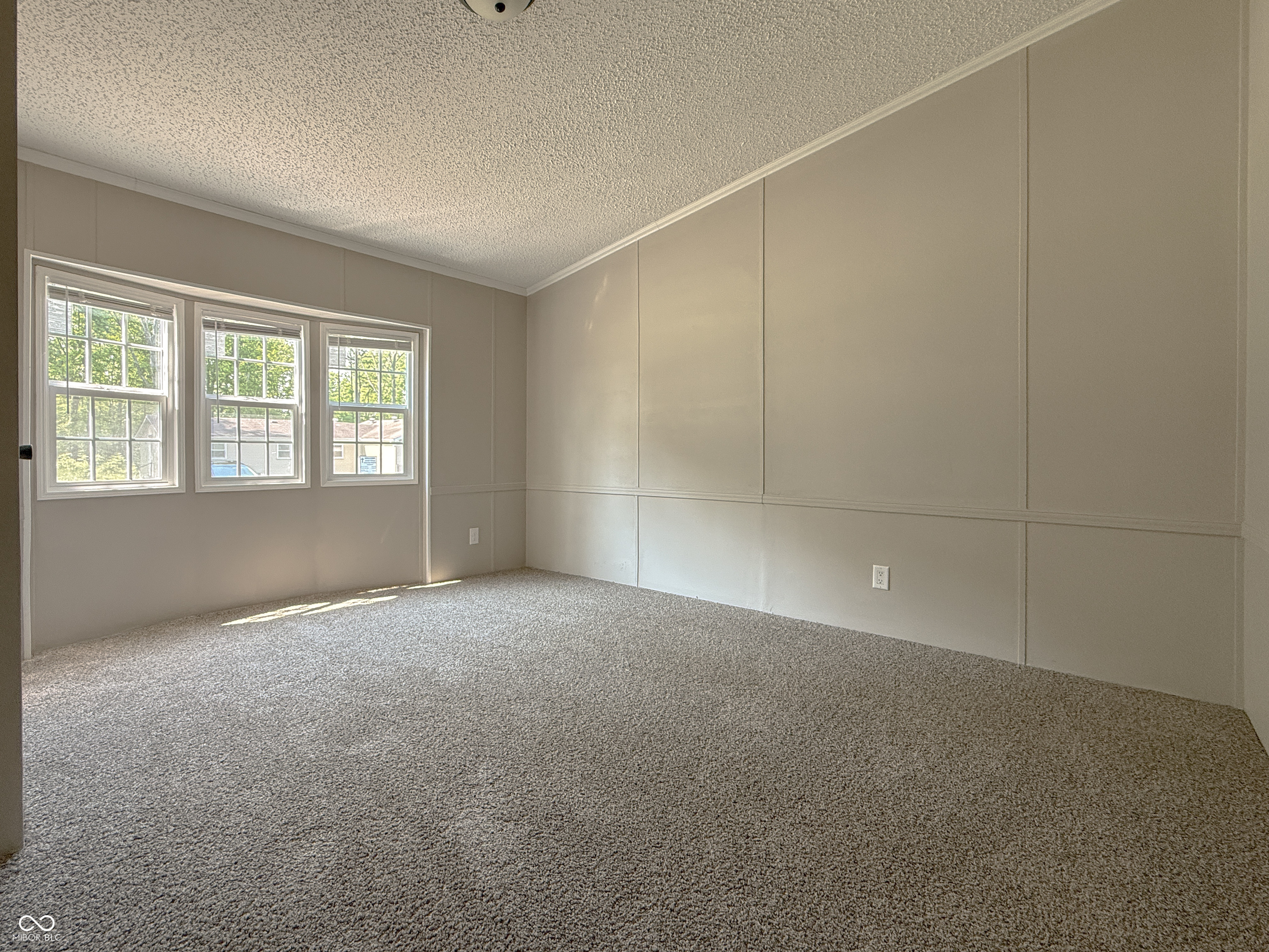 747 Patterson Road Columbus, IN 47203 - Photo 31 of 42 Gallery Image 31