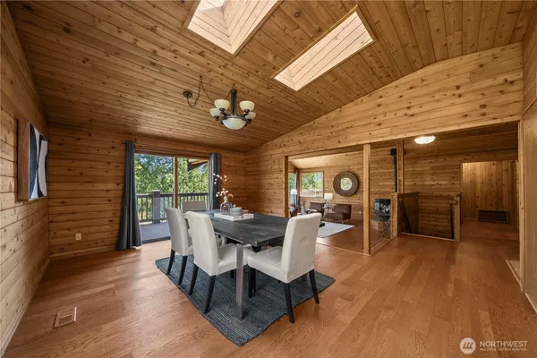 $975,000 | 37902 278th Avenue Southeast, Enumclaw, WA 98022