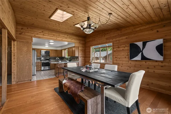 $975,000 | 37902 278th Avenue Southeast, Enumclaw, WA 98022