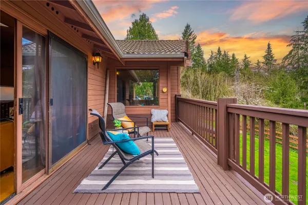 $975,000 | 37902 278th Avenue Southeast, Enumclaw, WA 98022