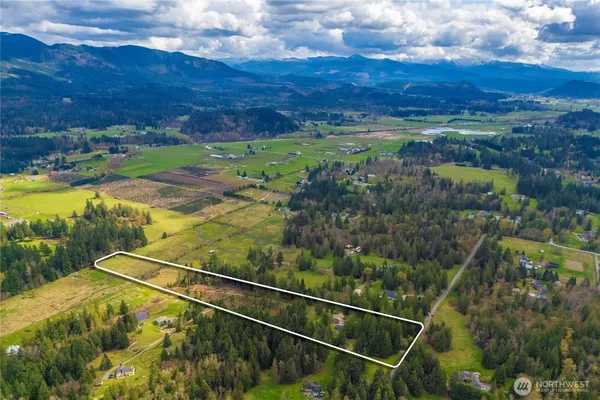$975,000 | 37902 278th Avenue Southeast, Enumclaw, WA 98022