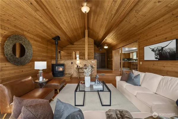 $975,000 | 37902 278th Avenue Southeast, Enumclaw, WA 98022