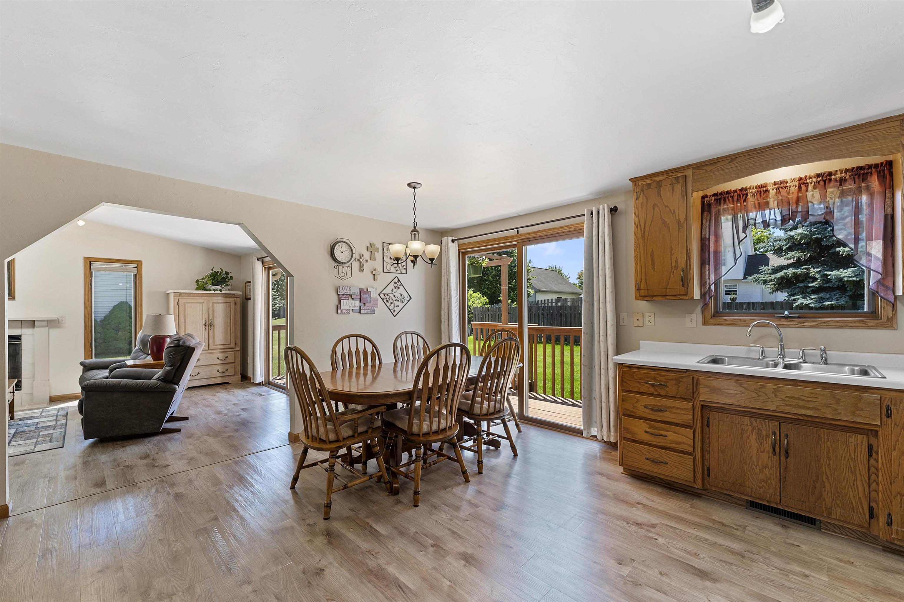 2364 Cedar Ridge Green Bay, WI 54313 - Photo 24 of 90