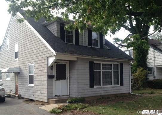 137 Marcellus Road Mineola, NY 11501 - Photo 1 of 1 Gallery Image 1