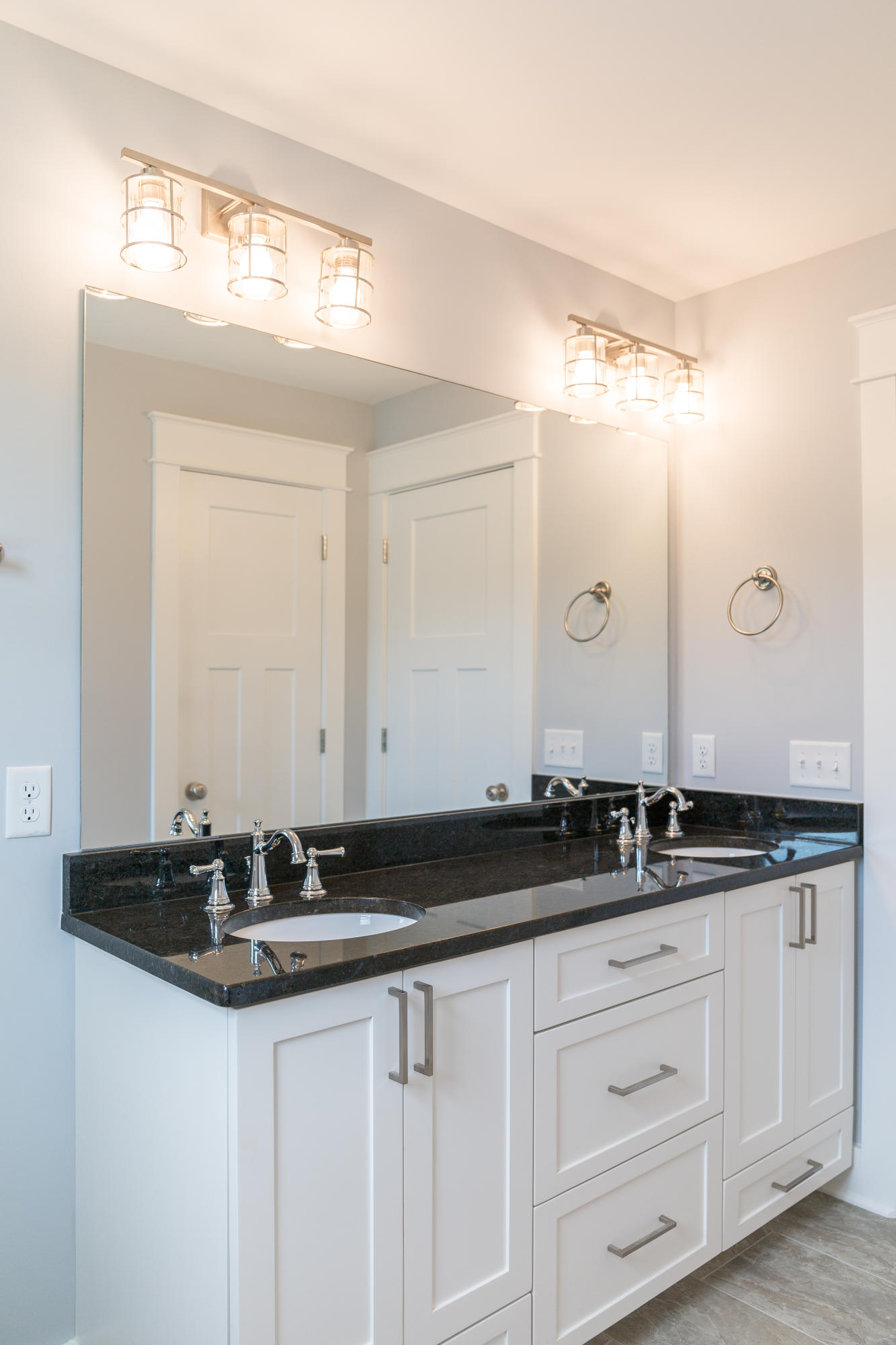 8472 Morin Road, Unit LOT 6 Chattanooga, TN 37421 - Photo 35 of 37 upstairs bathroom