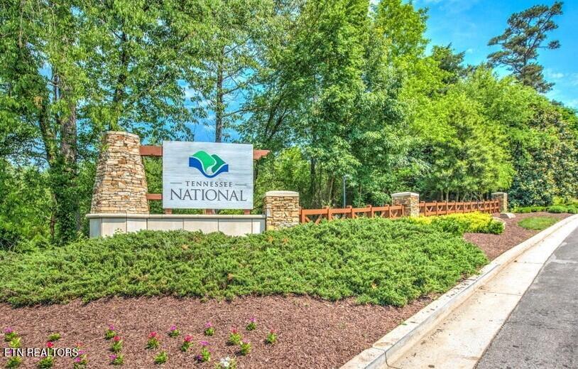 211 Chestnut Lane Loudon, TN 37774 - Photo 2 of 13 Front Entrance Tn National