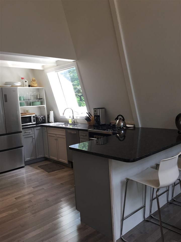 474 Sylvan Park Road Stowe, VT 05672 - Photo 5 of 24