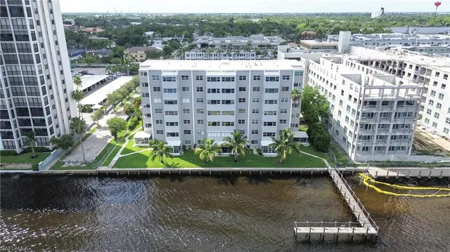 $238,900 | 1900 Clifford Street, Unit 301, Fort Myers, FL 33901
