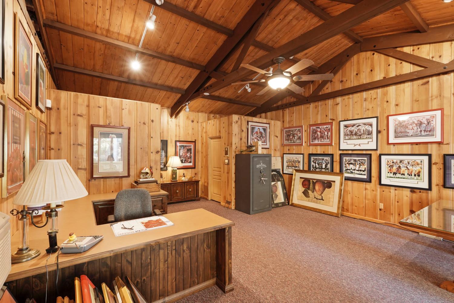 450 West Turner Road Lodi, CA 95242 - Photo 40 of 63 Office/game room.