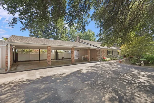 $1,250,000 | 450 West Turner Road, Lodi, CA 95242