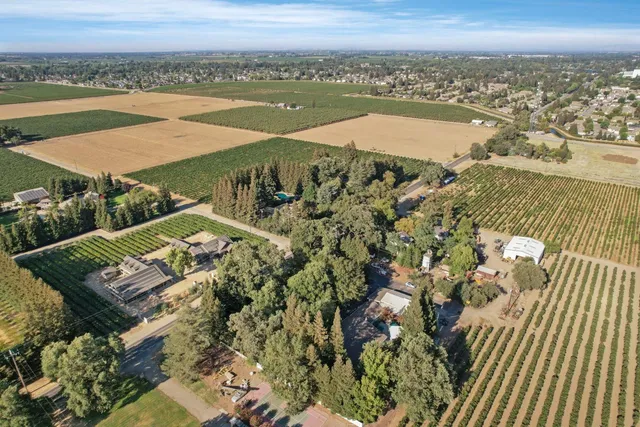 $1,400,000 | 450 West Turner Road, Lodi, CA 95242