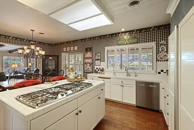 $1,400,000 | 450 West Turner Road, Lodi, CA 95242