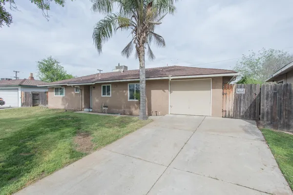 $300,000 | 5625 East Tarpey Drive, Fresno, CA 93727