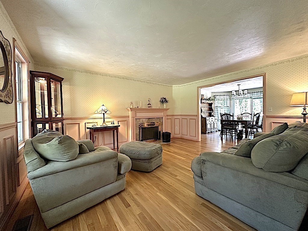 20-22 Box Pond Road Bellingham, MA 02019 - Photo 16 of 42