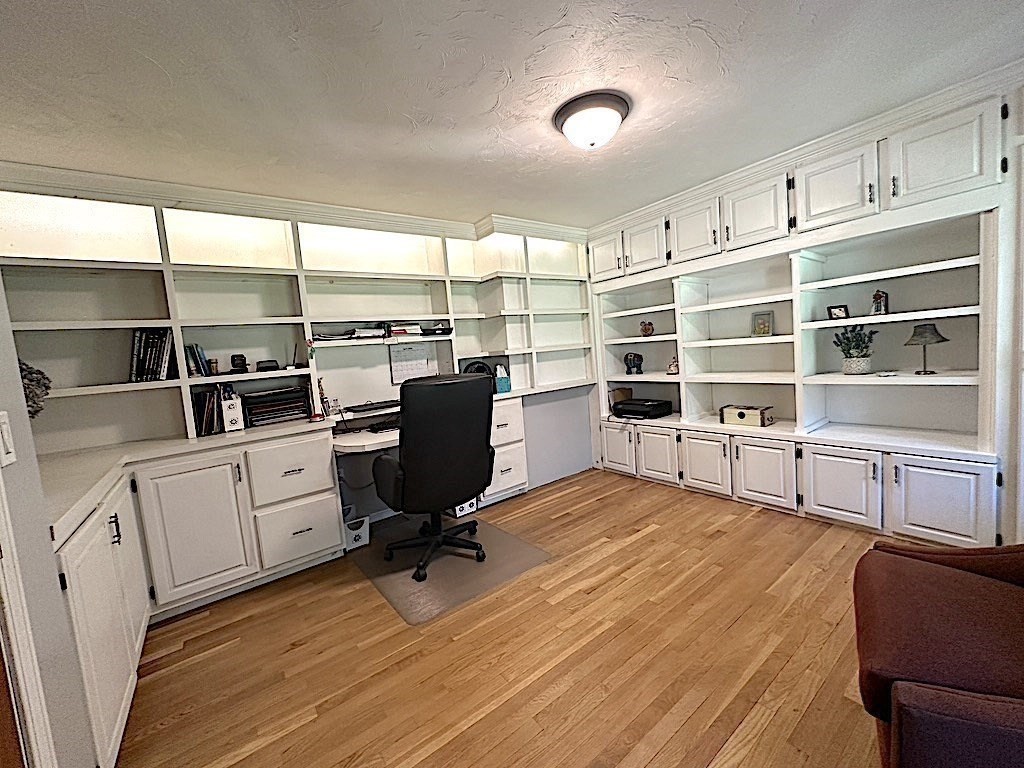 20-22 Box Pond Road Bellingham, MA 02019 - Photo 19 of 42