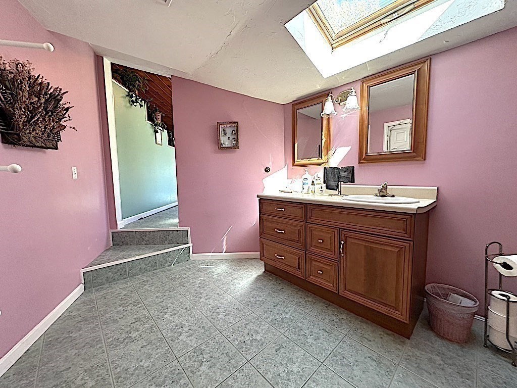 20-22 Box Pond Road Bellingham, MA 02019 - Photo 25 of 42