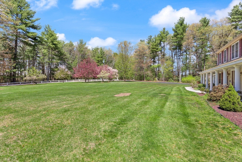 20-22 Box Pond Road Bellingham, MA 02019 - Photo 5 of 42