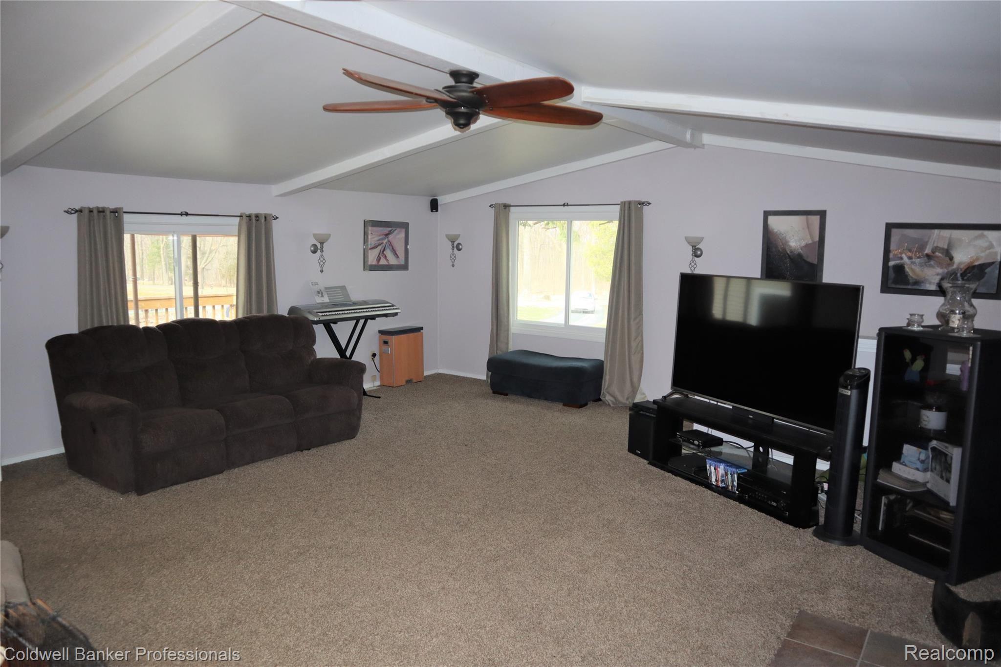 8075 South Eston Road Clarkston, MI 48348 - Photo 7 of 47 Great Room