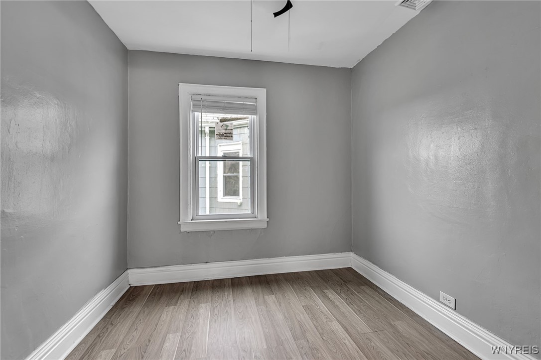 375 Military Road Buffalo, NY 14207 - Photo 16 of 44 Bedroom 1