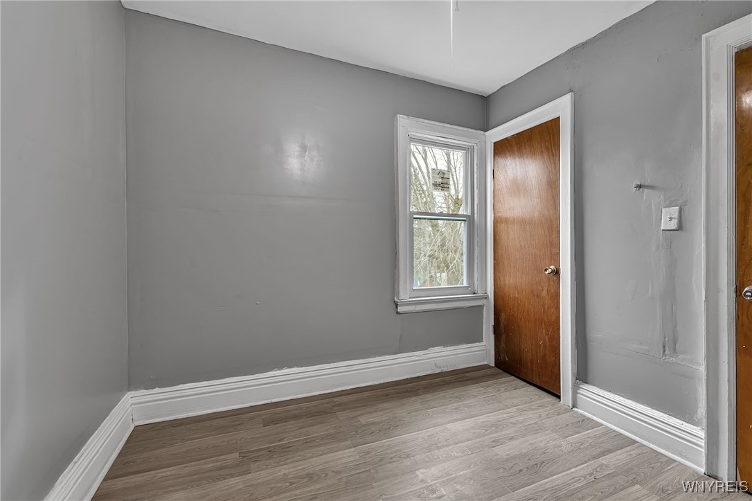 375 Military Road Buffalo, NY 14207 - Photo 21 of 44 Bed 3