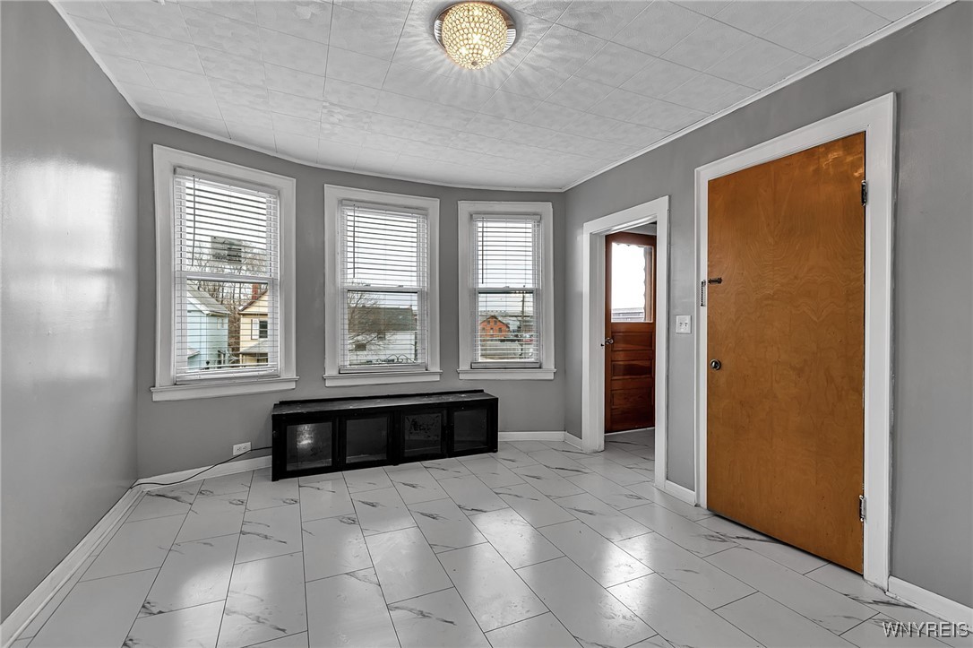 375 Military Road Buffalo, NY 14207 - Photo 9 of 44