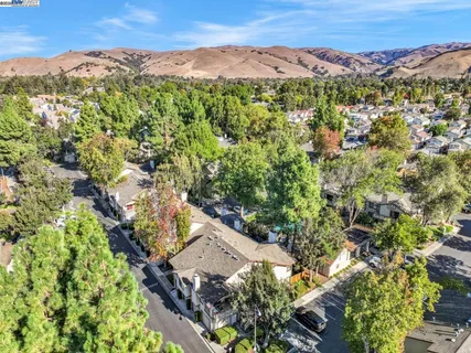 $698,000 | 976-976 Huntington Terrace, Fremont, CA 94536