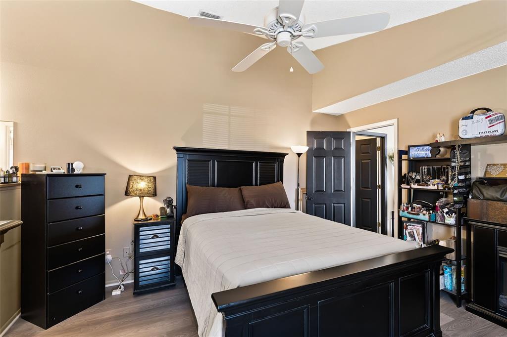 9808 Surrey Ridge Road Orlando, FL 32825 - Photo 14 of 28